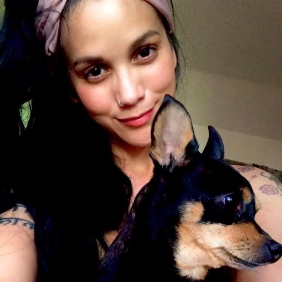 Meet your Posher, Maria Delia - Picture 3 of 7